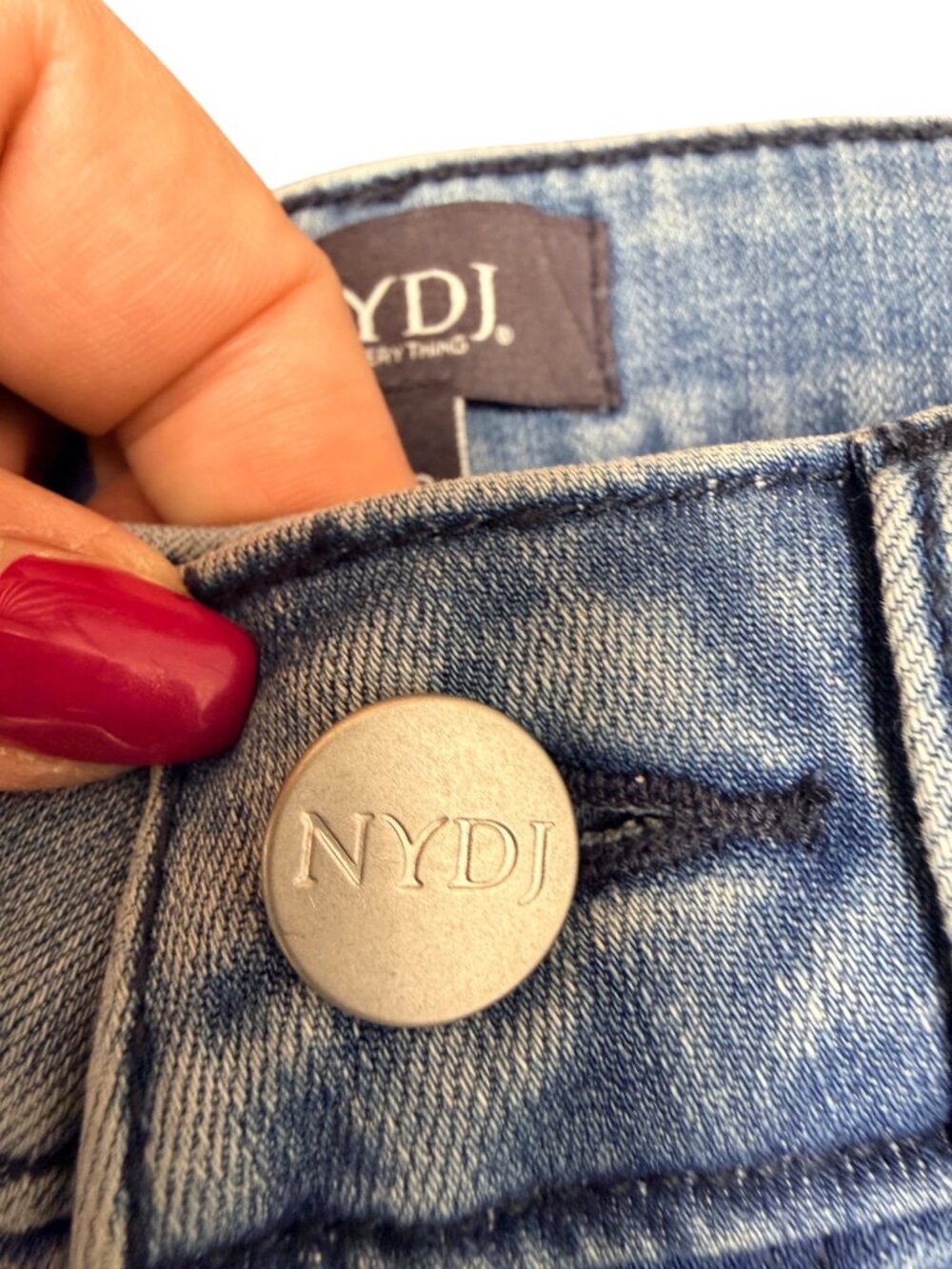 NYDJ Women's NWT Marilyn Straight Crop Cuff Jeans in "Delray" | Size 4 Petite - Picture 5 of 13
